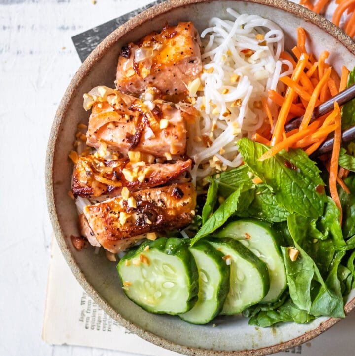 Garlic Butter Salmon Vermicelli Bowl Cooking Therapy