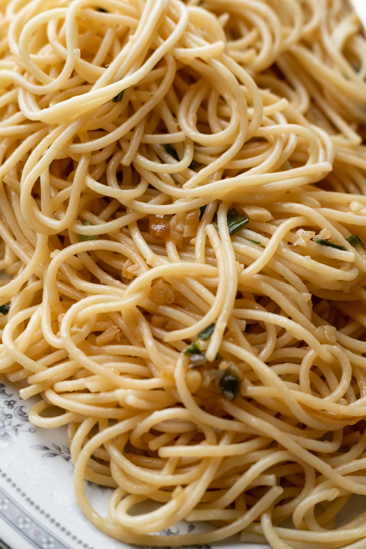 Quick Asian Garlic Noodles with GarlicButter Sauce Cooking Therapy