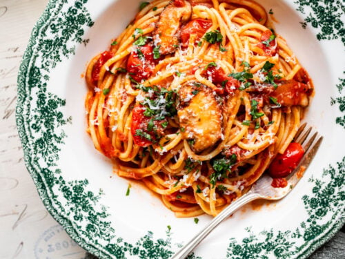 30-Minute Tom Yum Pasta - Cooking Therapy