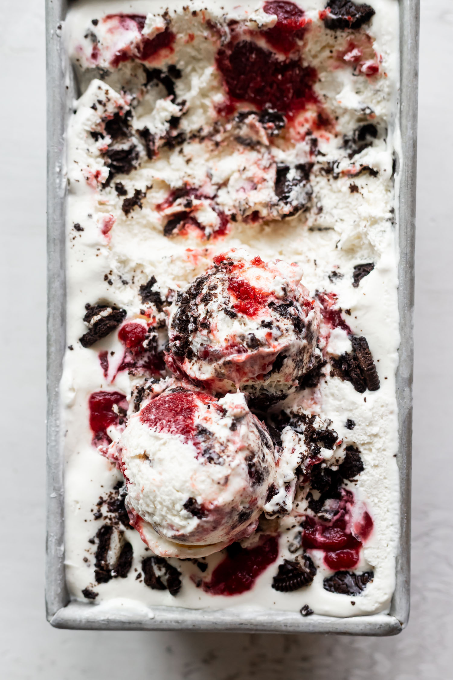 No Churn Strawberry Cookies and Cream